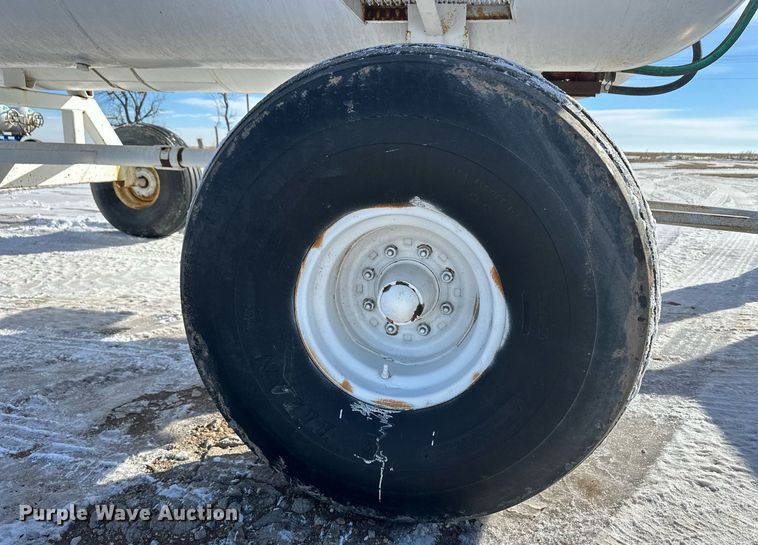 image for item EK9922 NH3 tank trailer