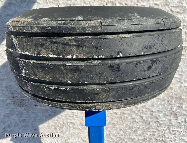 image for item EK9924 Behnke NH3 tank trailer