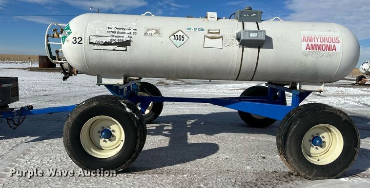 image for item EK9925 Behnke NH3 tank trailer