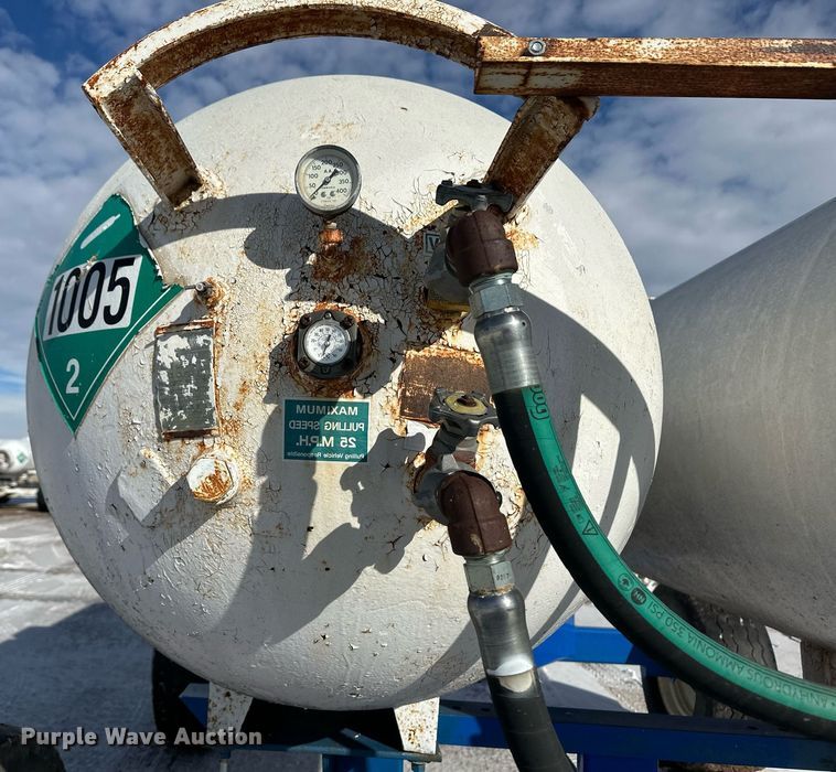 image for item EK9925 Behnke NH3 tank trailer