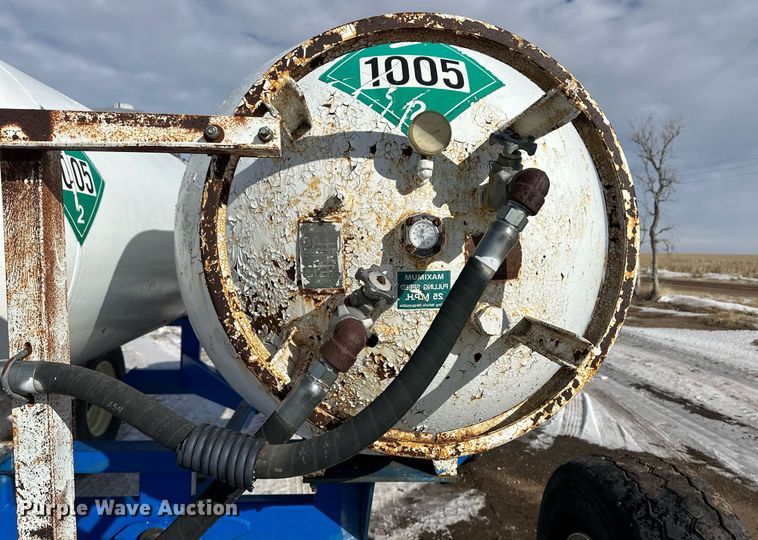 image for item EK9926 Behnke NH3 tank trailer