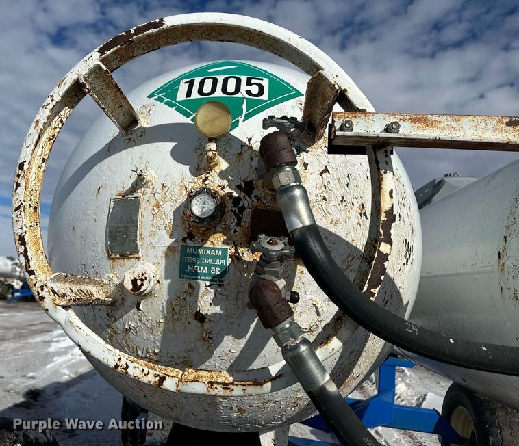 image for item EK9926 Behnke NH3 tank trailer