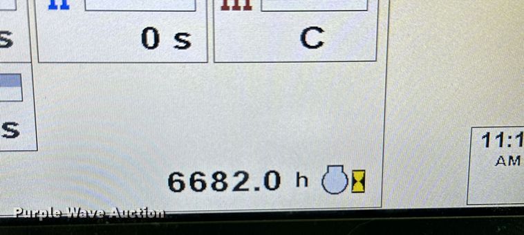 image for item EK9933 2010 John Deere 8320R MFWD tractor