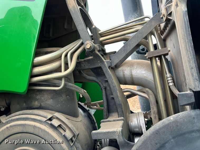 image for item EK9933 2010 John Deere 8320R MFWD tractor