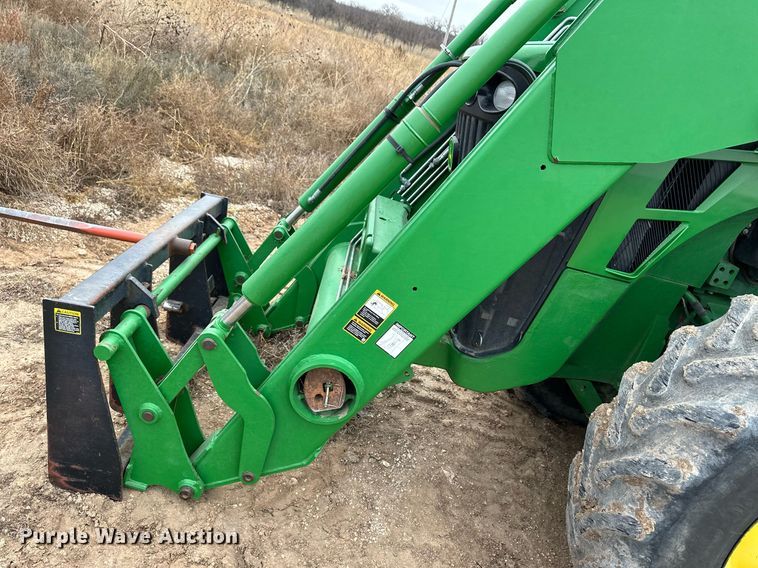 image for item EK9933 2010 John Deere 8320R MFWD tractor