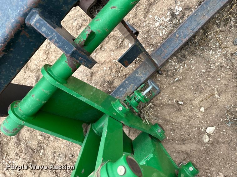 image for item EK9933 2010 John Deere 8320R MFWD tractor