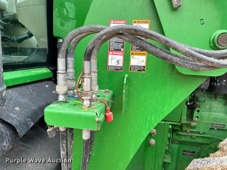 image for item EK9933 2010 John Deere 8320R MFWD tractor