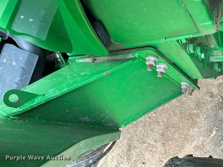 image for item EK9933 2010 John Deere 8320R MFWD tractor