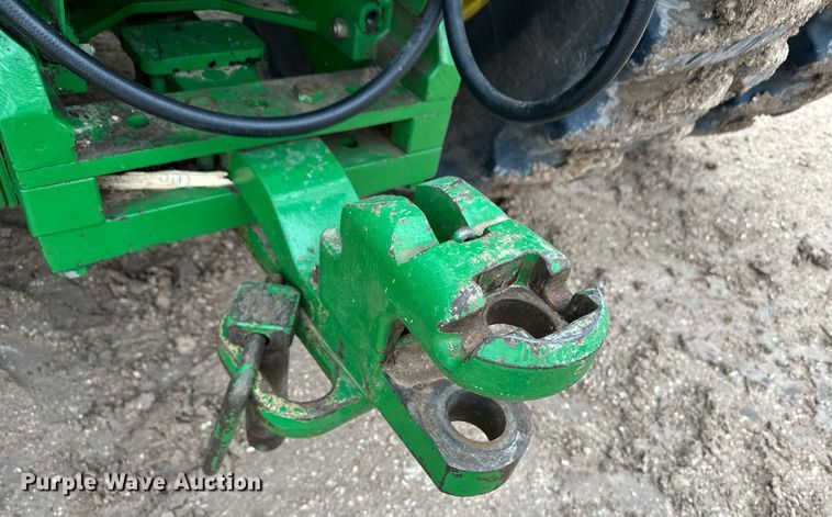 image for item EK9933 2010 John Deere 8320R MFWD tractor