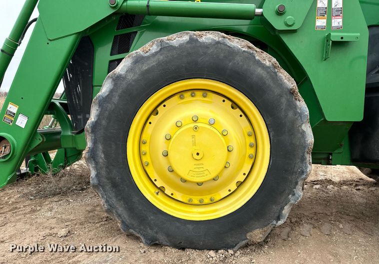 image for item EK9933 2010 John Deere 8320R MFWD tractor