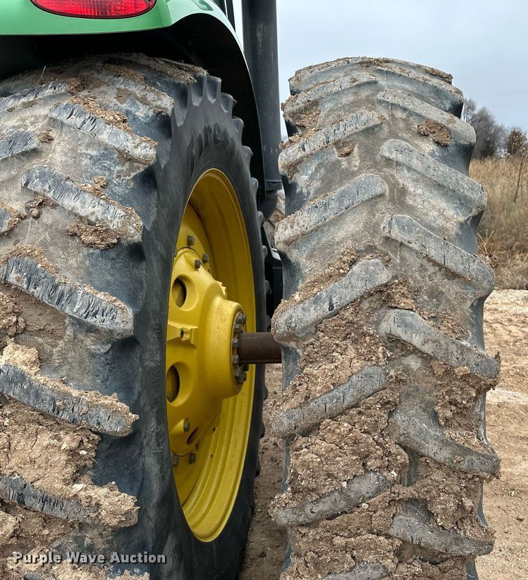 image for item EK9933 2010 John Deere 8320R MFWD tractor