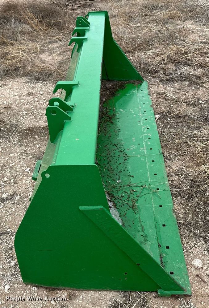 image for item EK9933 2010 John Deere 8320R MFWD tractor