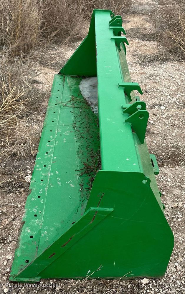 image for item EK9933 2010 John Deere 8320R MFWD tractor