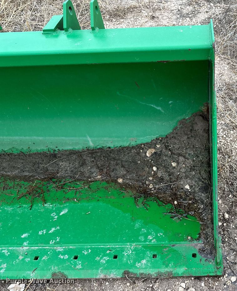 image for item EK9933 2010 John Deere 8320R MFWD tractor