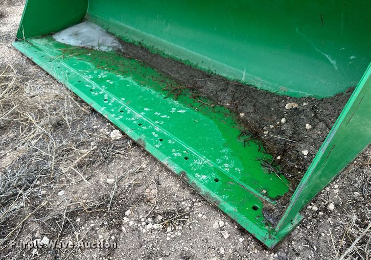 image for item EK9933 2010 John Deere 8320R MFWD tractor