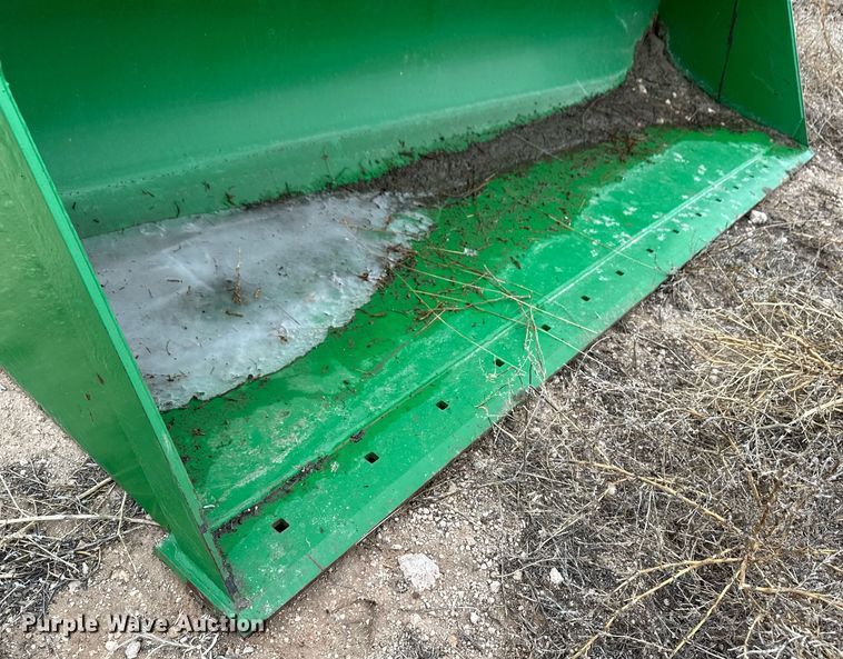 image for item EK9933 2010 John Deere 8320R MFWD tractor