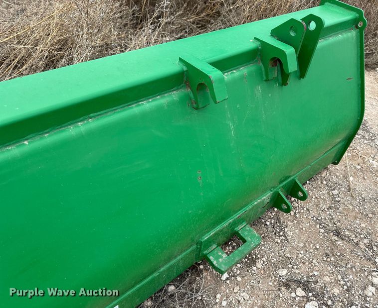 image for item EK9933 2010 John Deere 8320R MFWD tractor