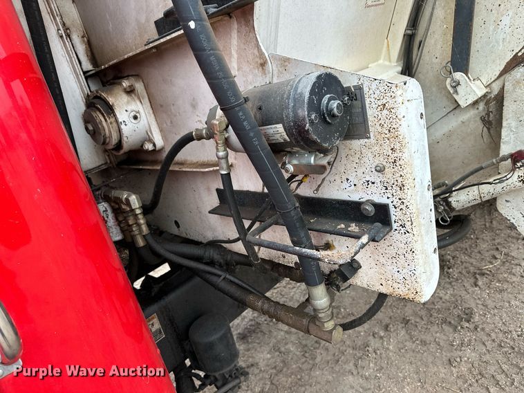 image for item EK9935 2002 Peterbilt 330 feed mixer truck