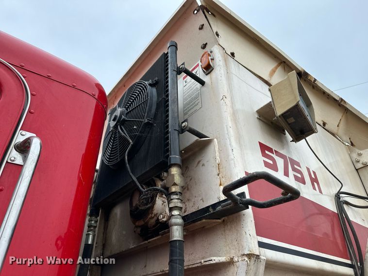 image for item EK9935 2002 Peterbilt 330 feed mixer truck