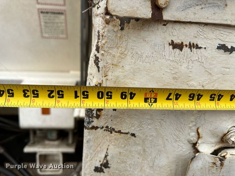 image for item EK9935 2002 Peterbilt 330 feed mixer truck