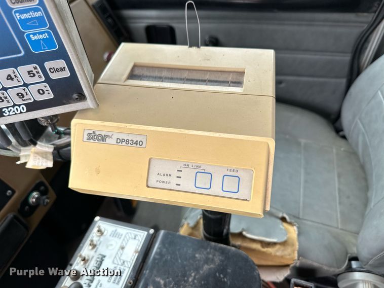 image for item EK9935 2002 Peterbilt 330 feed mixer truck