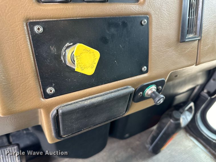 image for item EK9935 2002 Peterbilt 330 feed mixer truck