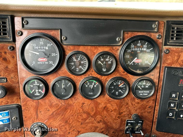 image for item EK9935 2002 Peterbilt 330 feed mixer truck