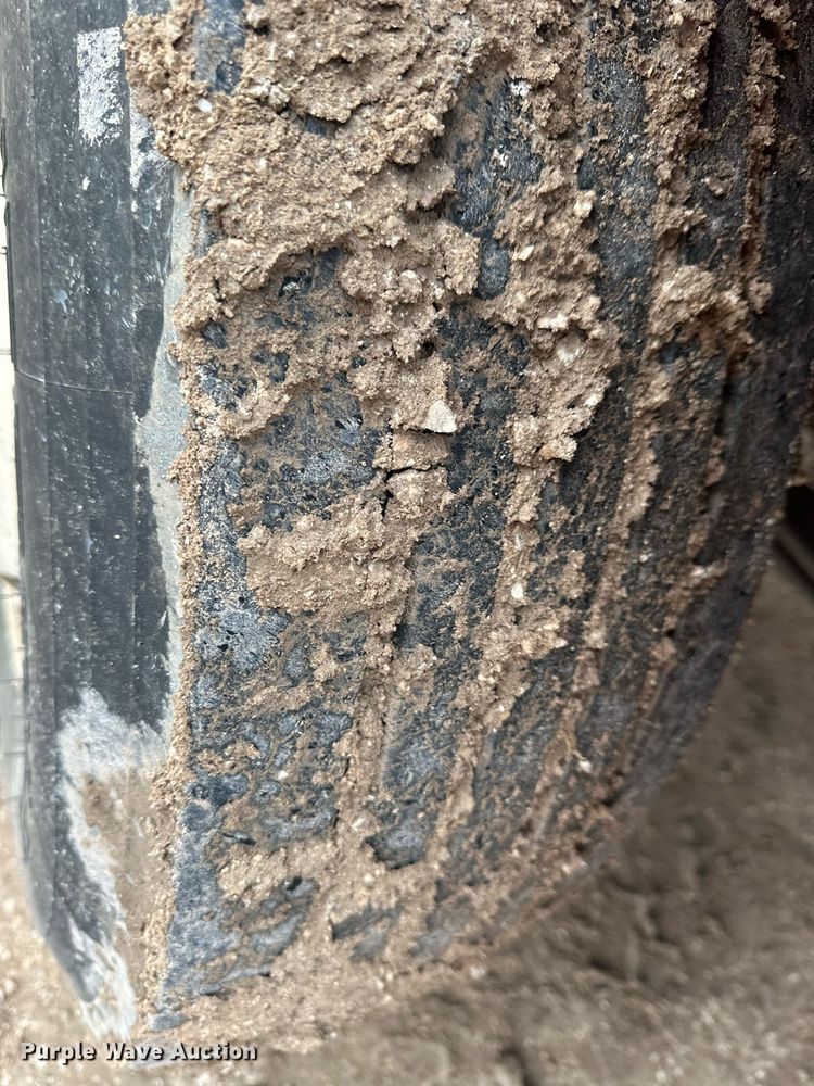 image for item EK9935 2002 Peterbilt 330 feed mixer truck