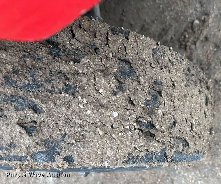 image for item EK9935 2002 Peterbilt 330 feed mixer truck