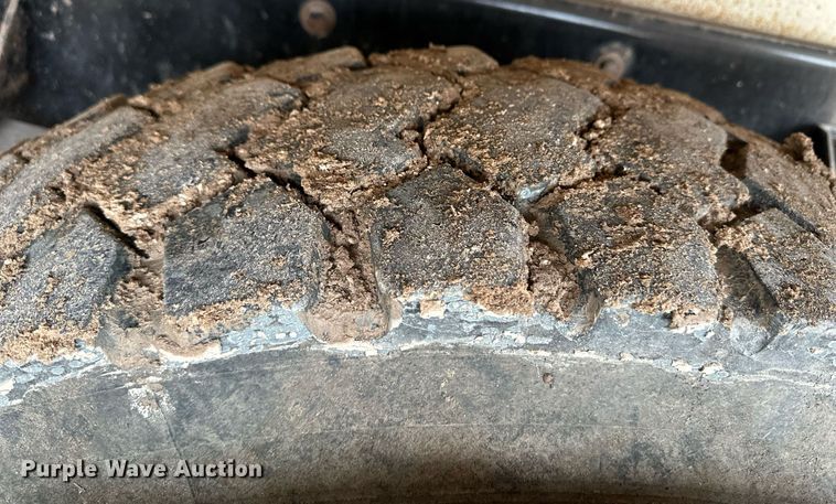 image for item EK9935 2002 Peterbilt 330 feed mixer truck