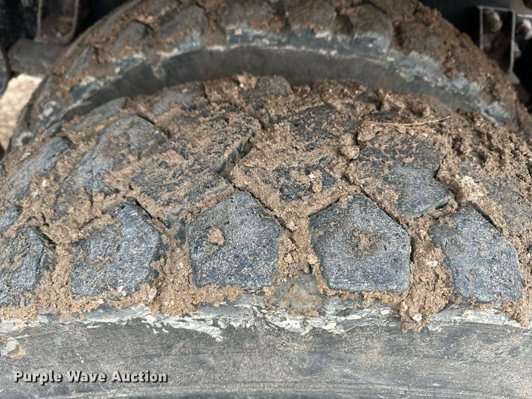 image for item EK9935 2002 Peterbilt 330 feed mixer truck