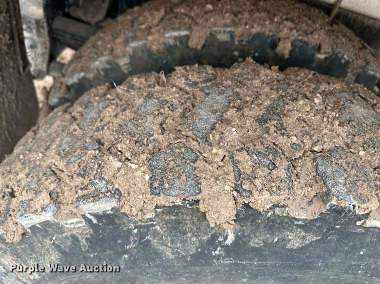 image for item EK9935 2002 Peterbilt 330 feed mixer truck