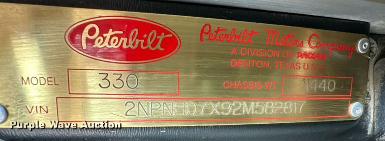 image for item EK9935 2002 Peterbilt 330 feed mixer truck