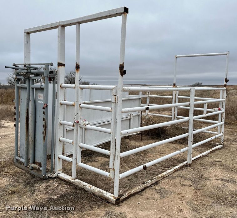 image for item EK9942 Livestock corral