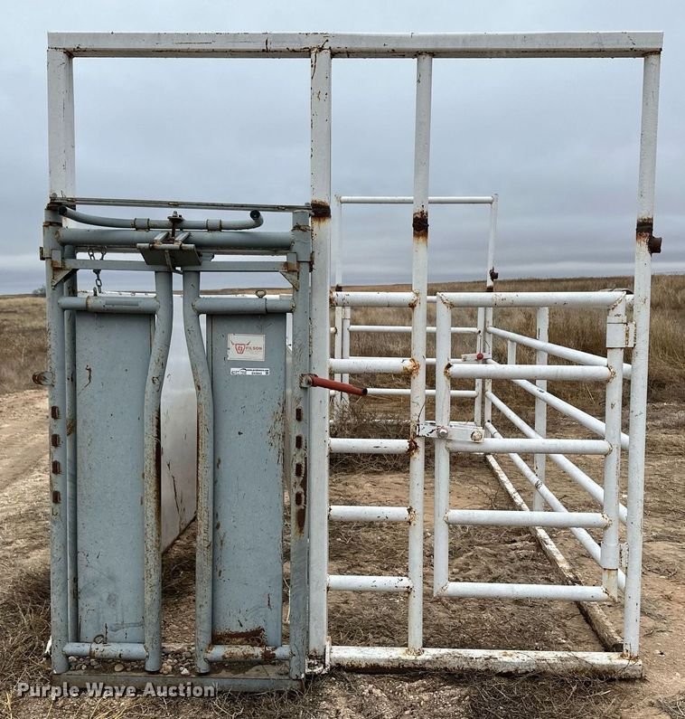 image for item EK9942 Livestock corral