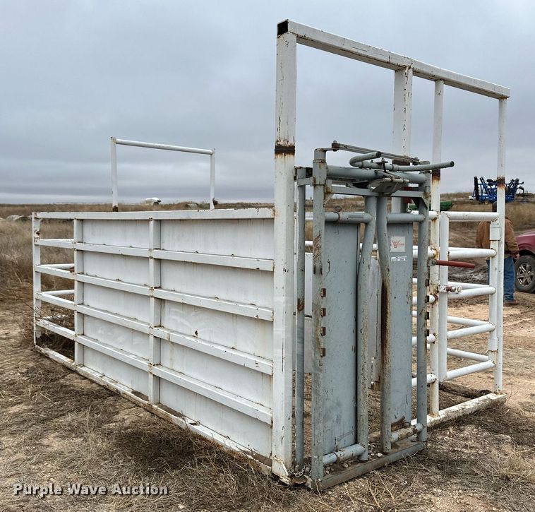 image for item EK9942 Livestock corral