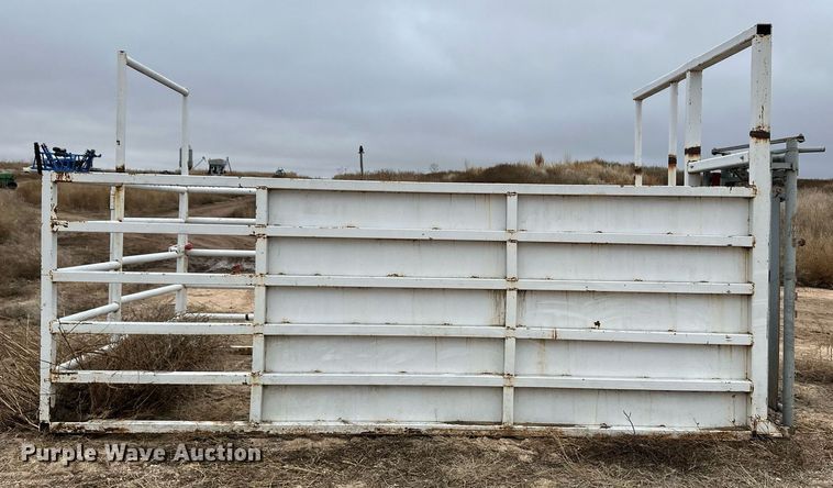 image for item EK9942 Livestock corral