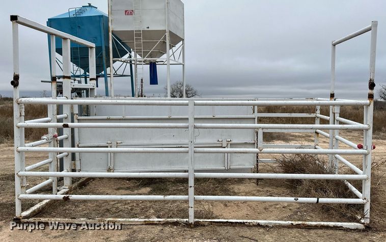 image for item EK9942 Livestock corral