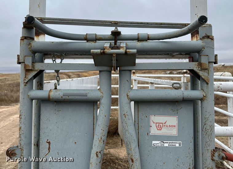 image for item EK9942 Livestock corral