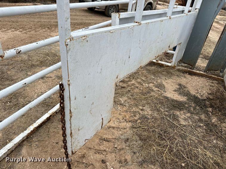 image for item EK9942 Livestock corral