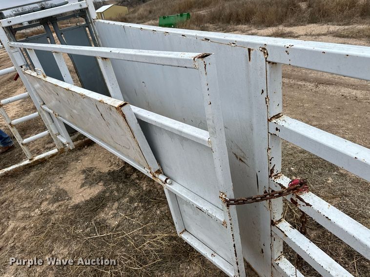 image for item EK9942 Livestock corral