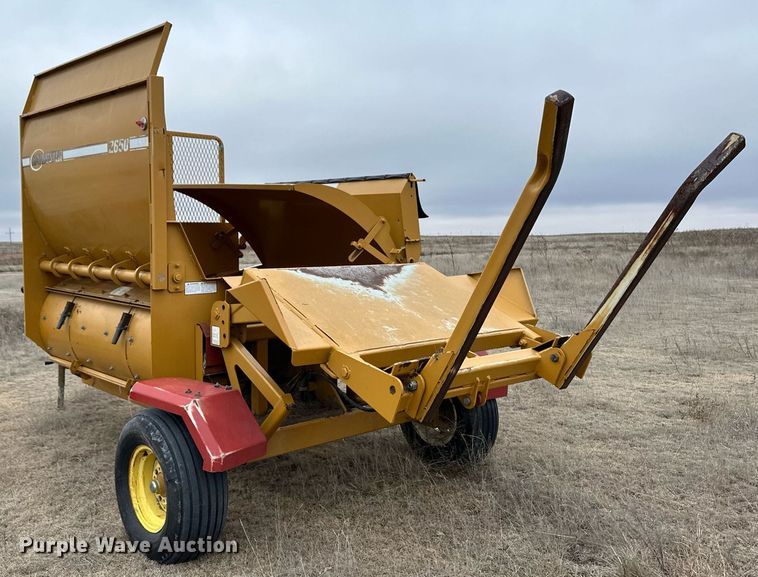 image for item EK9953 Haybuster 2650 bale processor