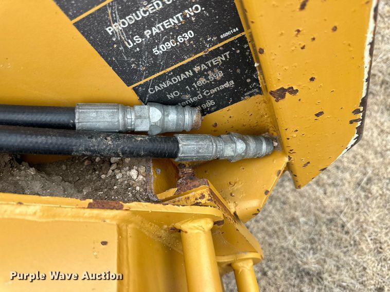 image for item EK9953 Haybuster 2650 bale processor