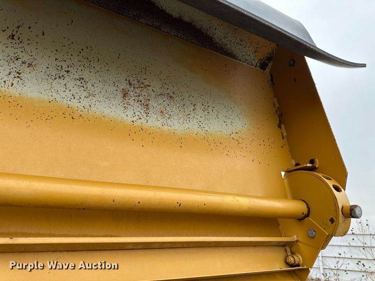 image for item EK9953 Haybuster 2650 bale processor