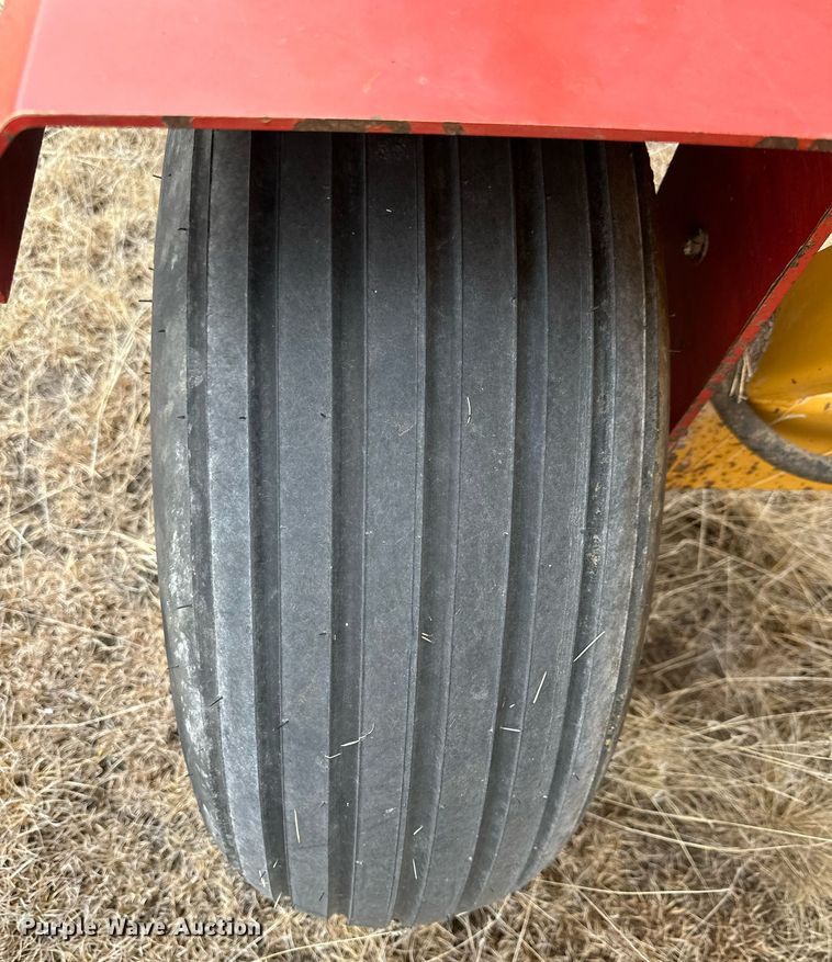 image for item EK9953 Haybuster 2650 bale processor