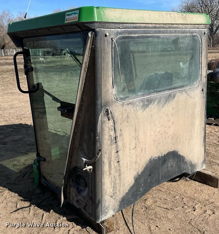 image for item EK9968 John Deere combine cab