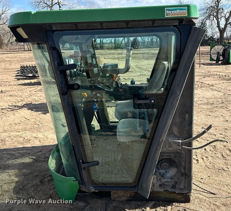 image for item EK9968 John Deere combine cab