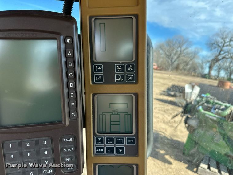 image for item EK9968 John Deere combine cab