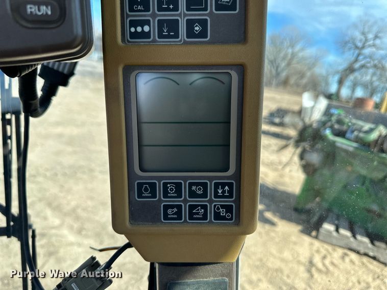 image for item EK9968 John Deere combine cab