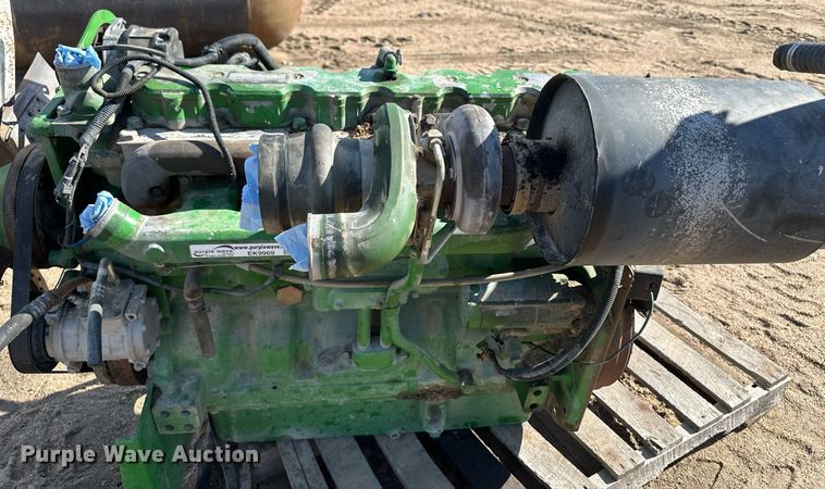 image for item EK9969 John Deere engine